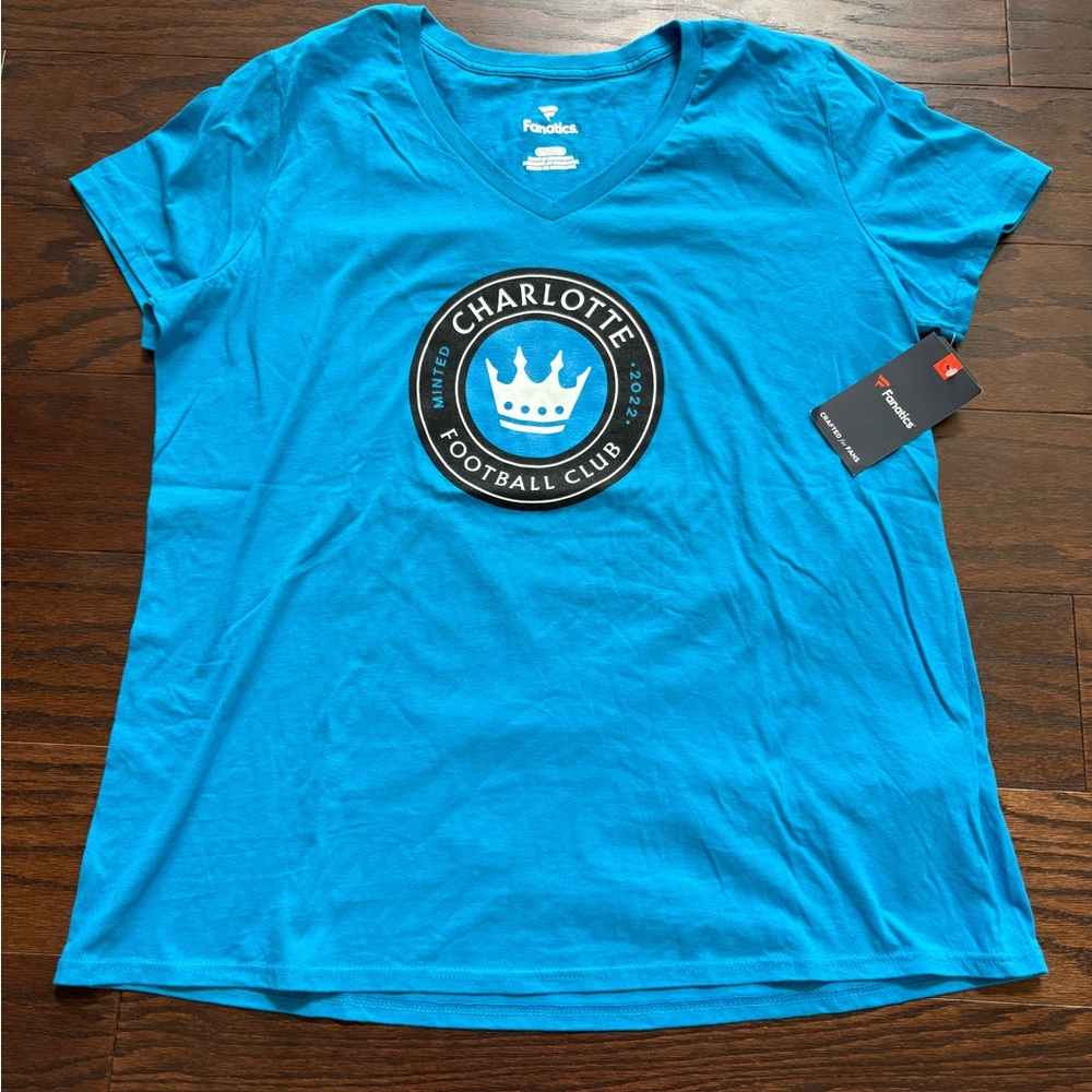 Charlotte FC Women's Official Logo V-Neck Blue Fanatics T-Shirt Size XL NWT MLS